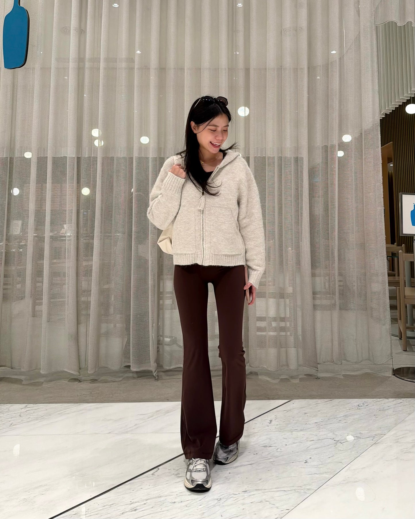 瘦一圈微喇叭彈性褲 BY NWN