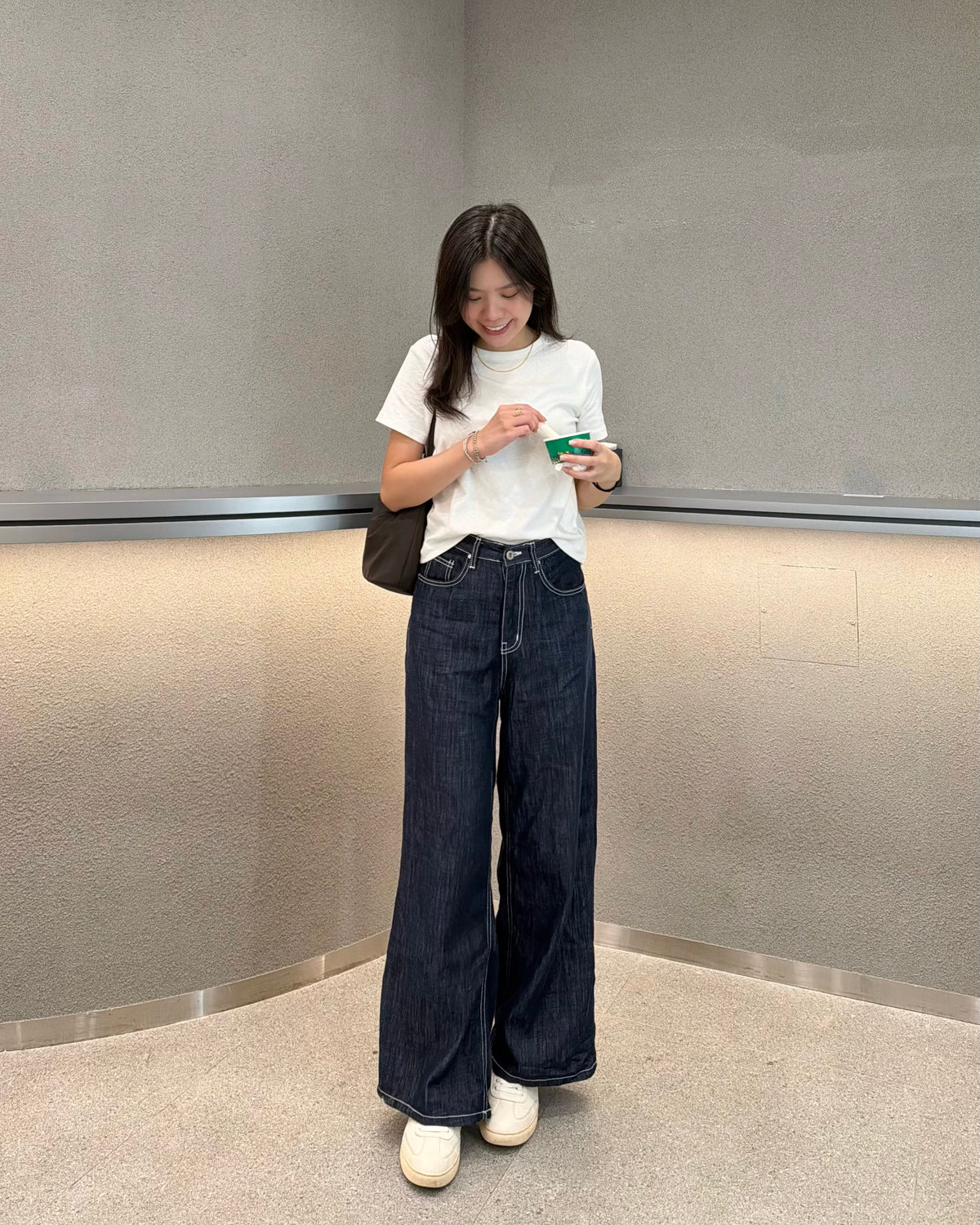 暗紋短Tee