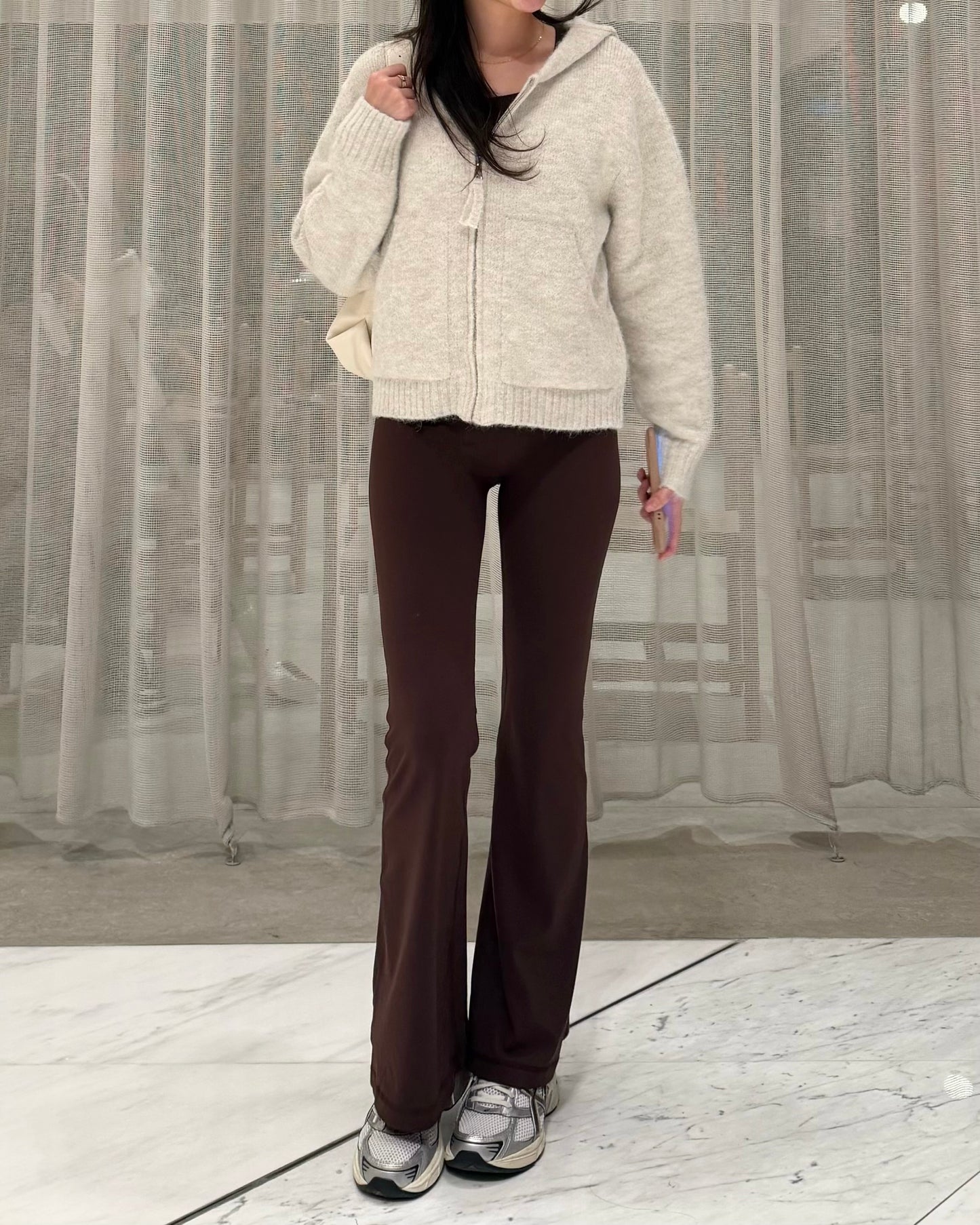 瘦一圈微喇叭彈性褲 BY NWN