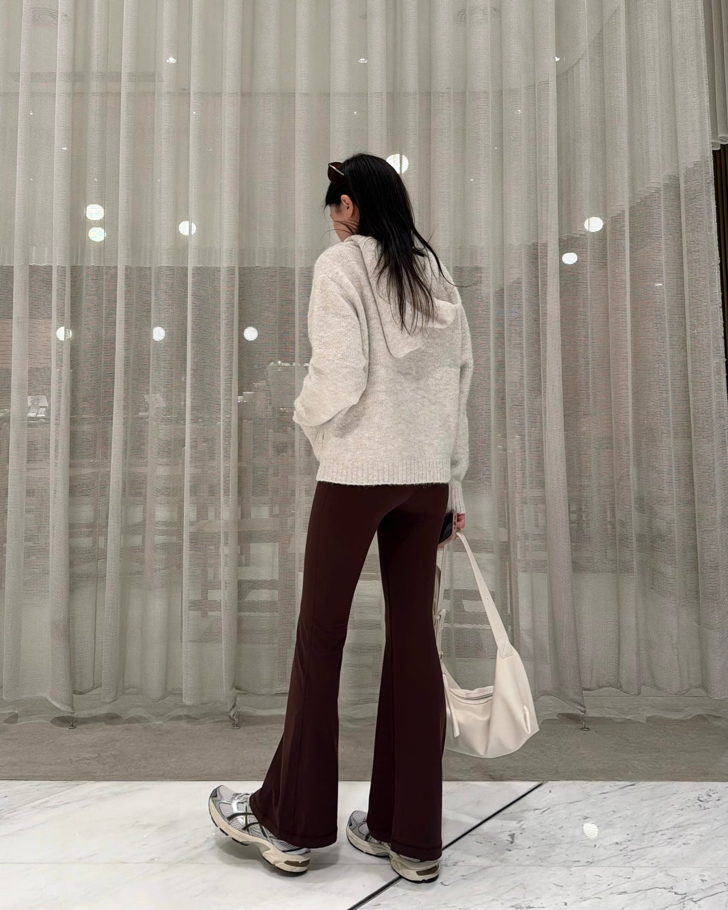 瘦一圈微喇叭彈性褲 BY NWN