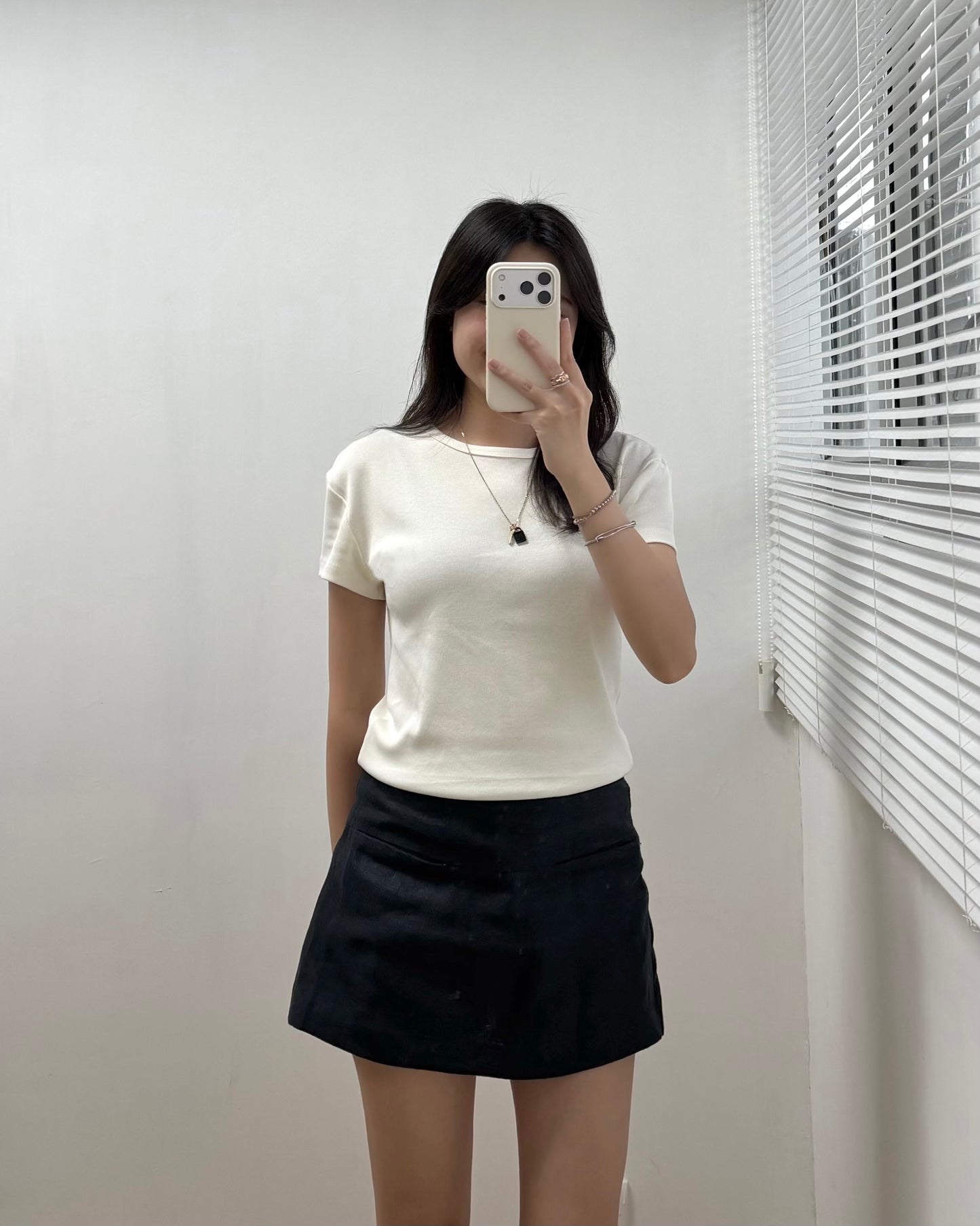 一字圓領Tee