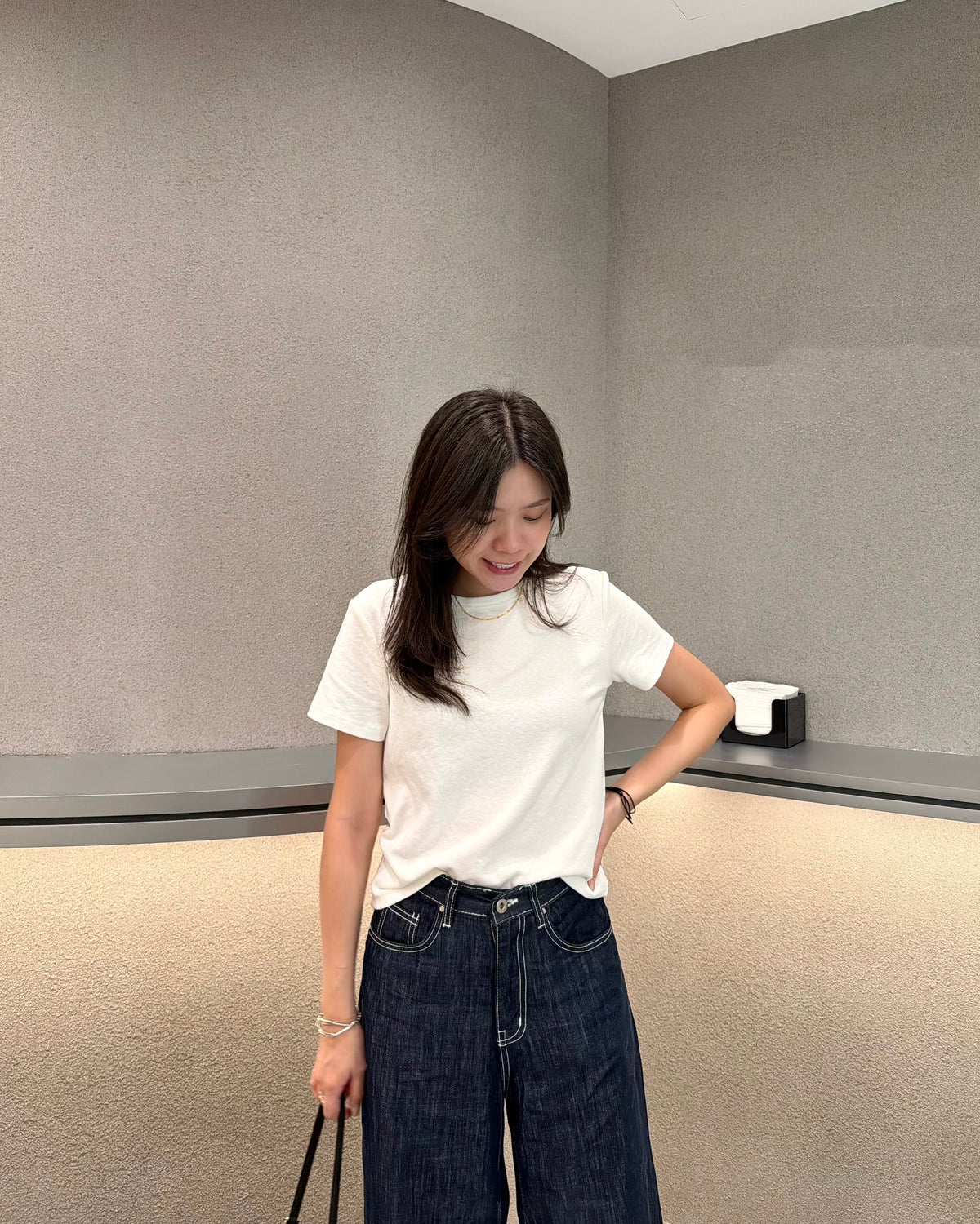 暗紋短Tee