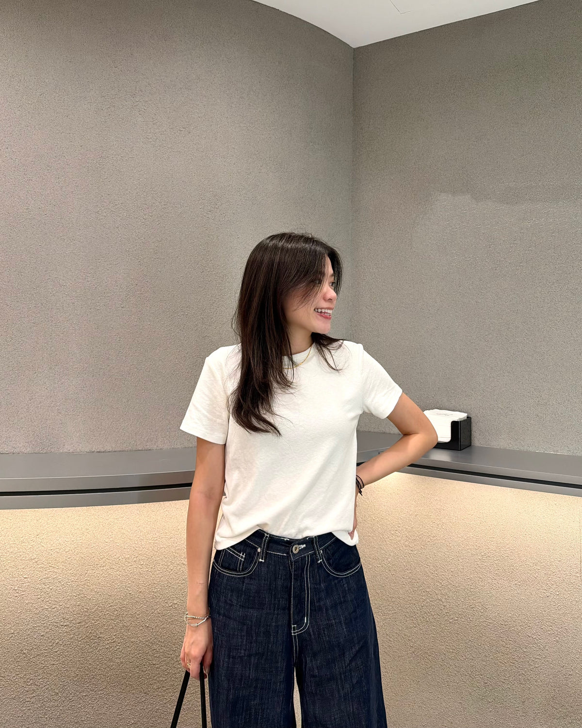 暗紋短Tee