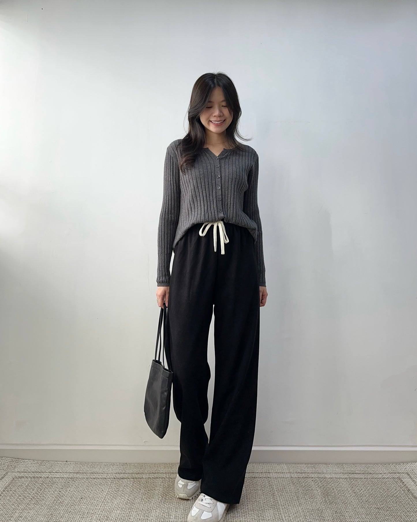 小V領直間條紋冷線Top