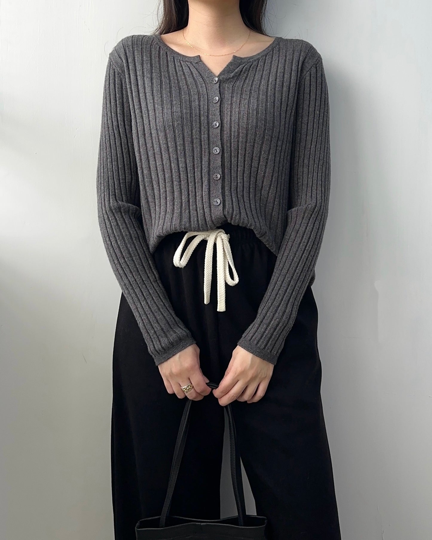 小V領直間條紋冷線Top