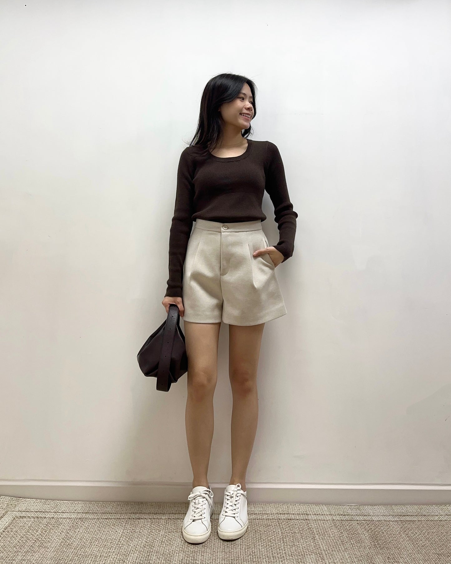 圓領暗直間紋Tee