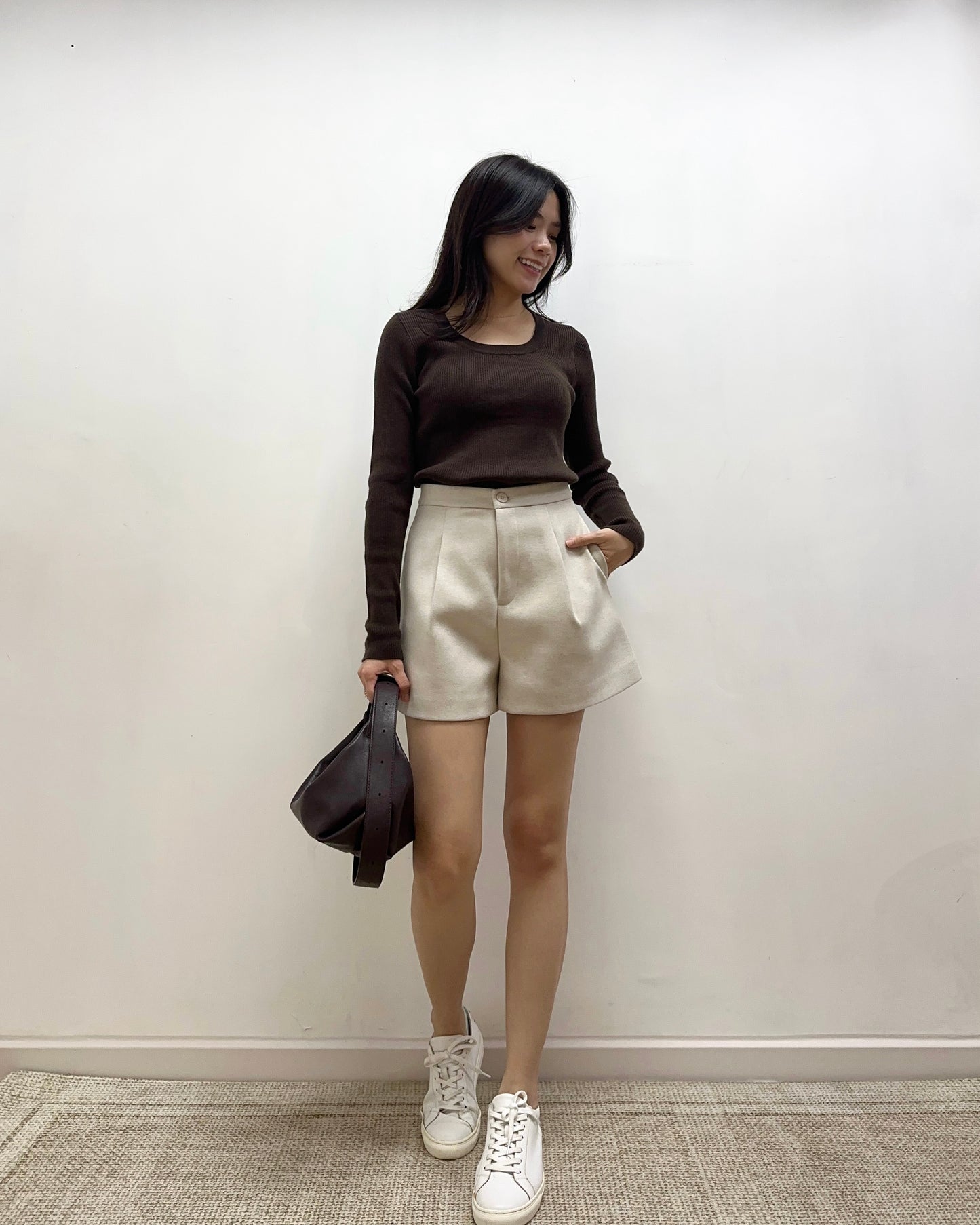 圓領暗直間紋Tee