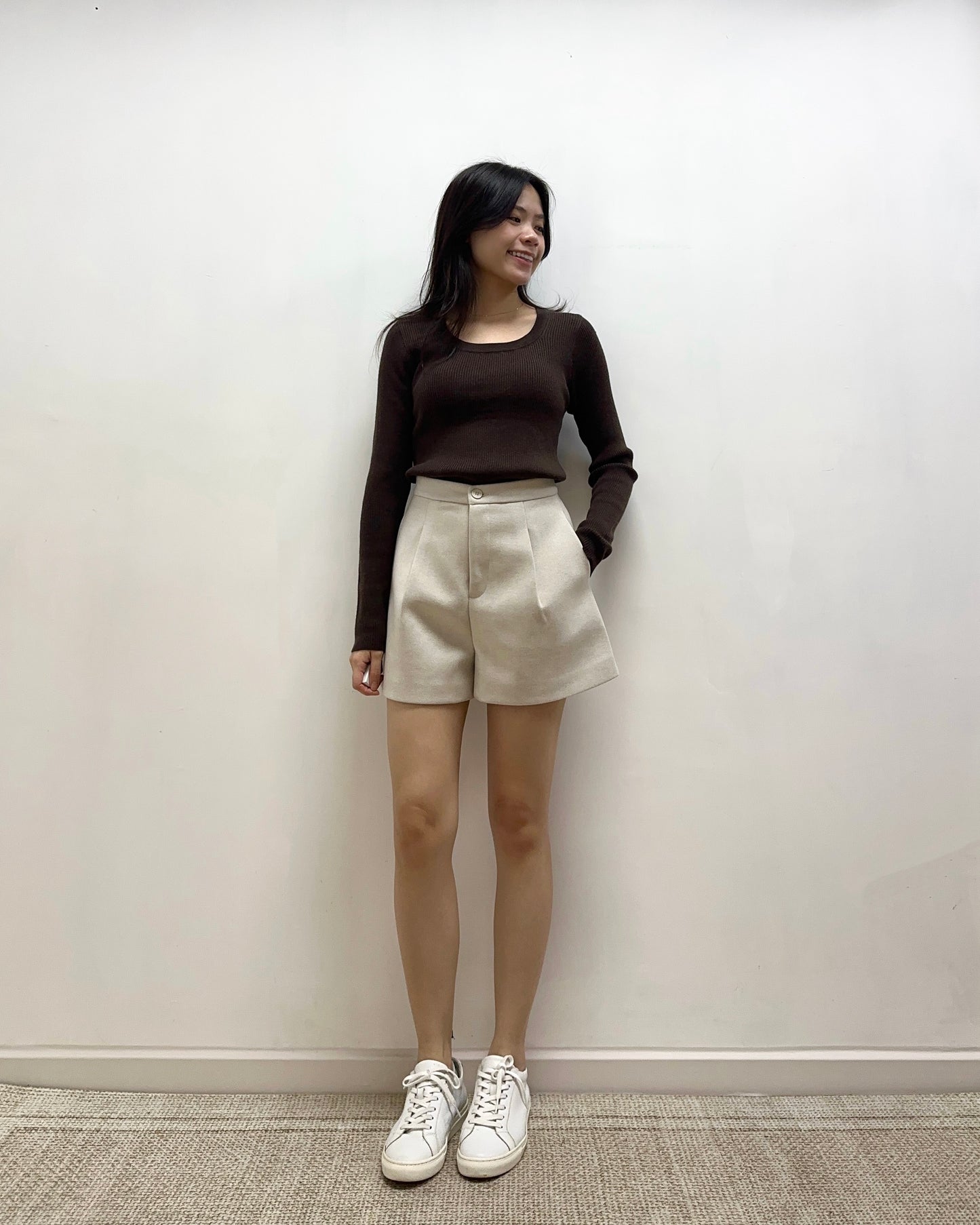 圓領暗直間紋Tee