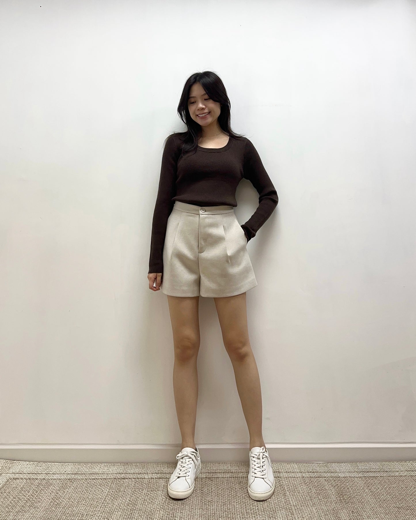 圓領暗直間紋Tee