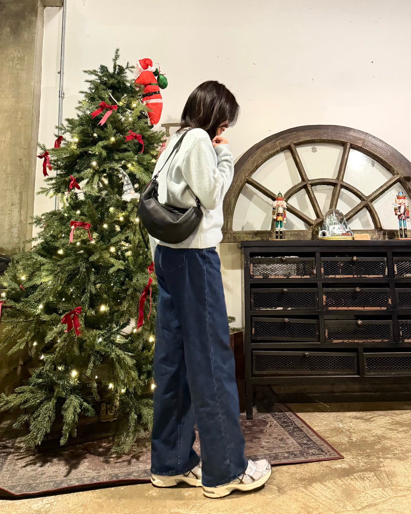 深藍天鵝絨直筒長牛