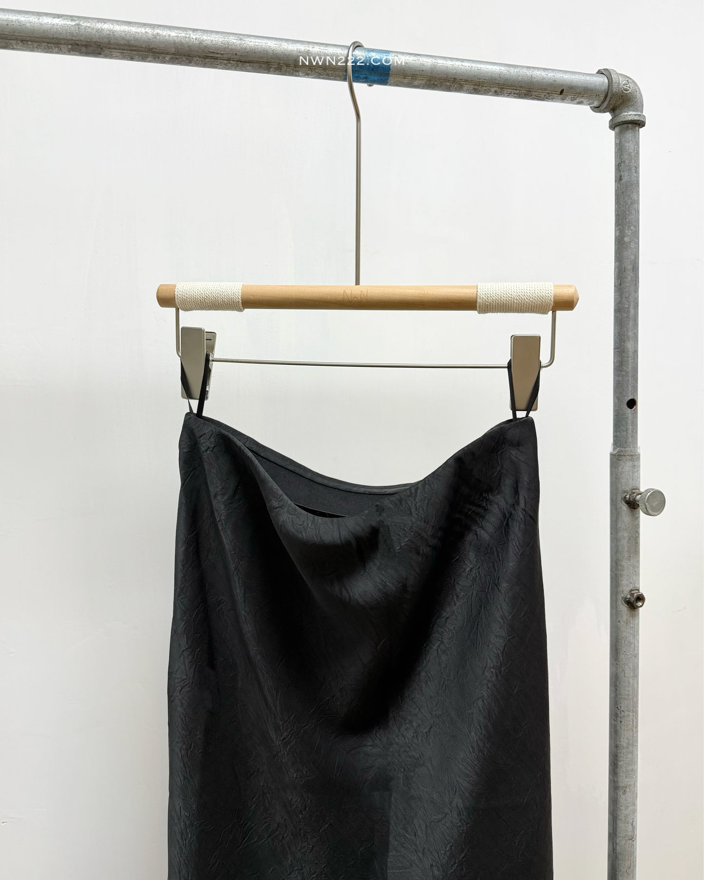 Embossed satin slit midi skirt