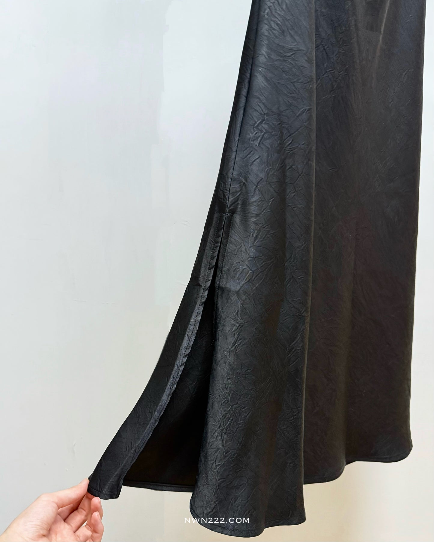 Embossed satin slit midi skirt