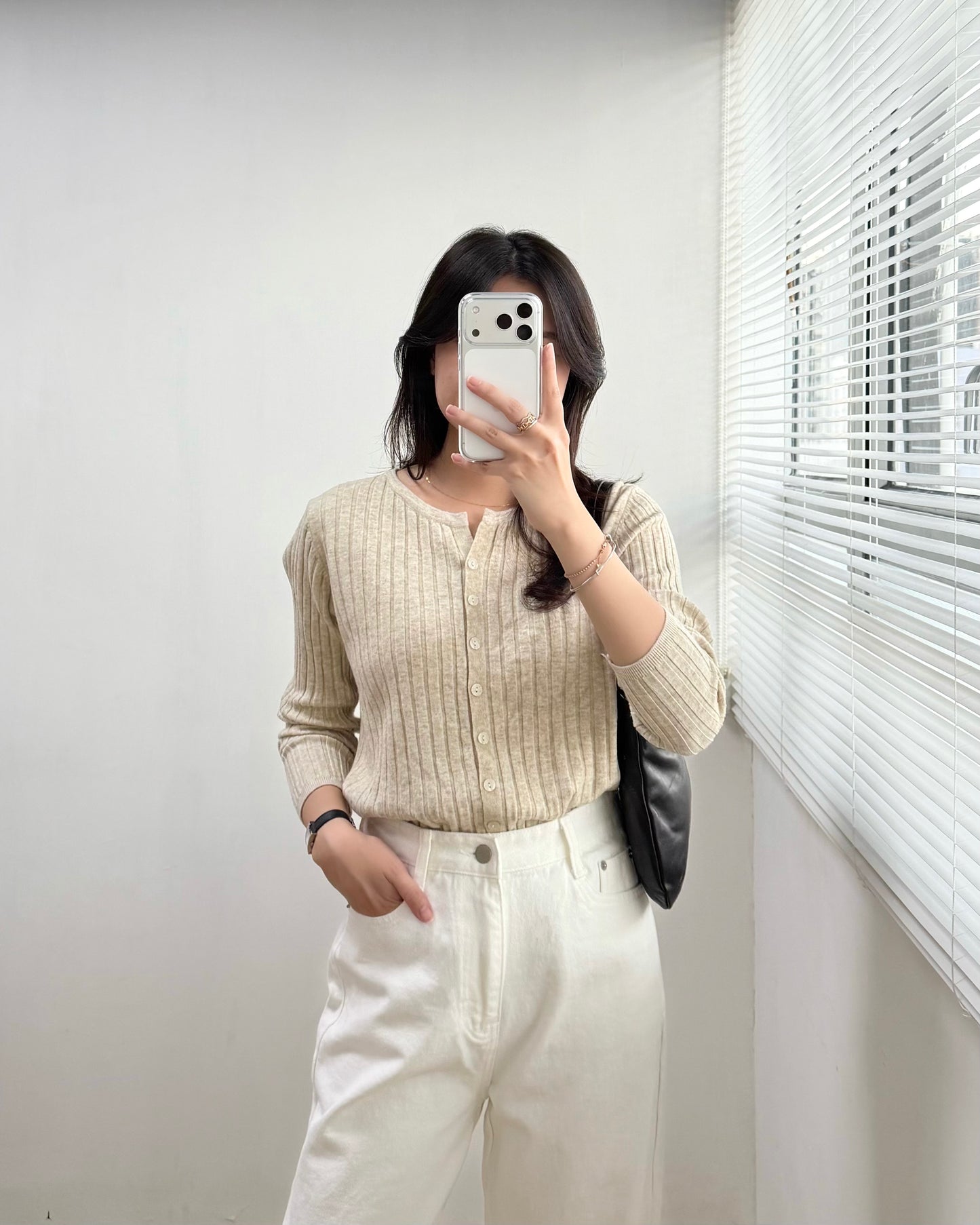 小V領直間條紋冷線Top